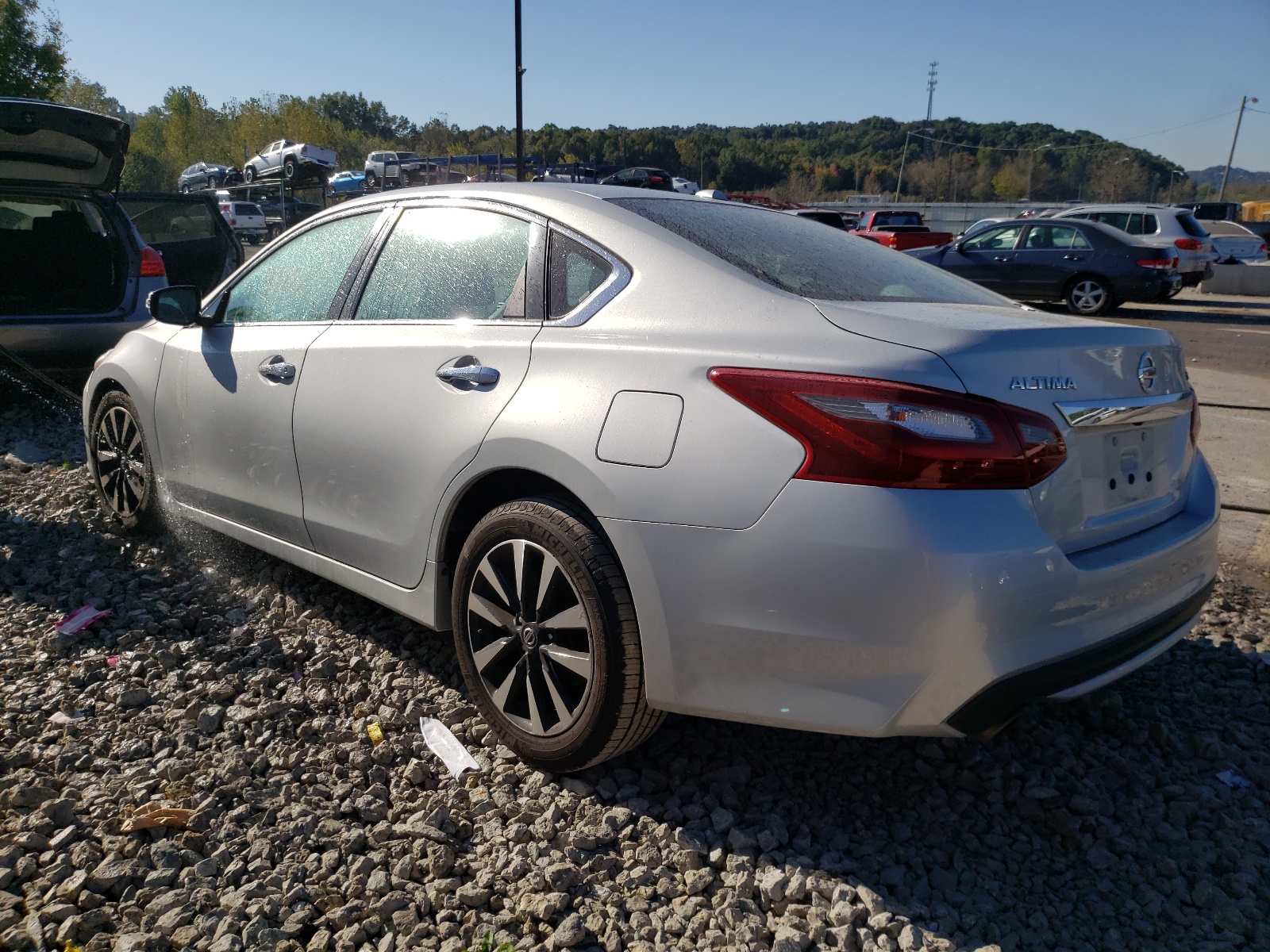 Photo 3 from auction – 2018 NISSAN ALTIMA 2.5 with VIN 1N4AL3AP8JC126959