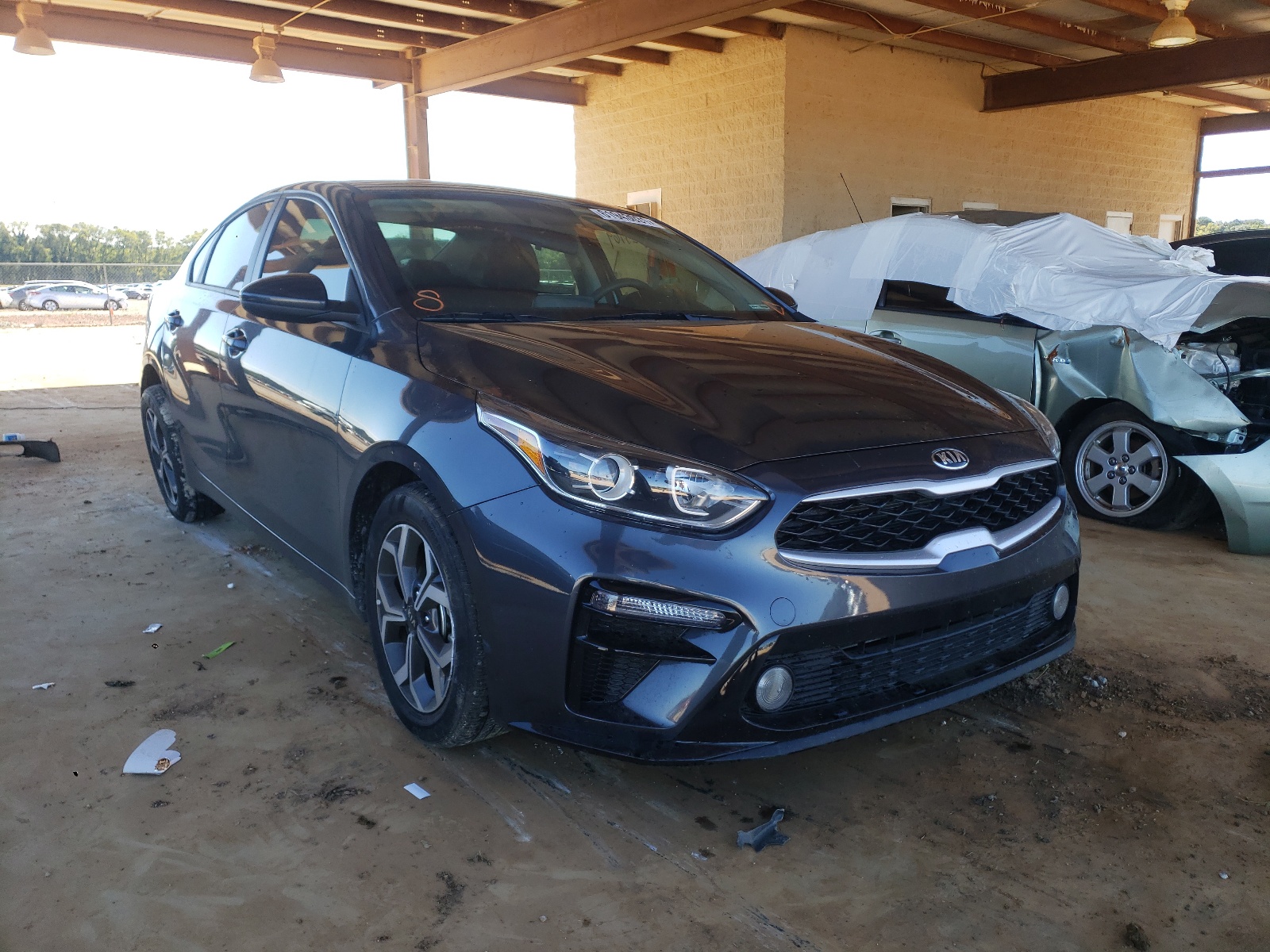 Photo 1 from auction – 2020 KIA FORTE FE with VIN 3KPF24AD2LE148515