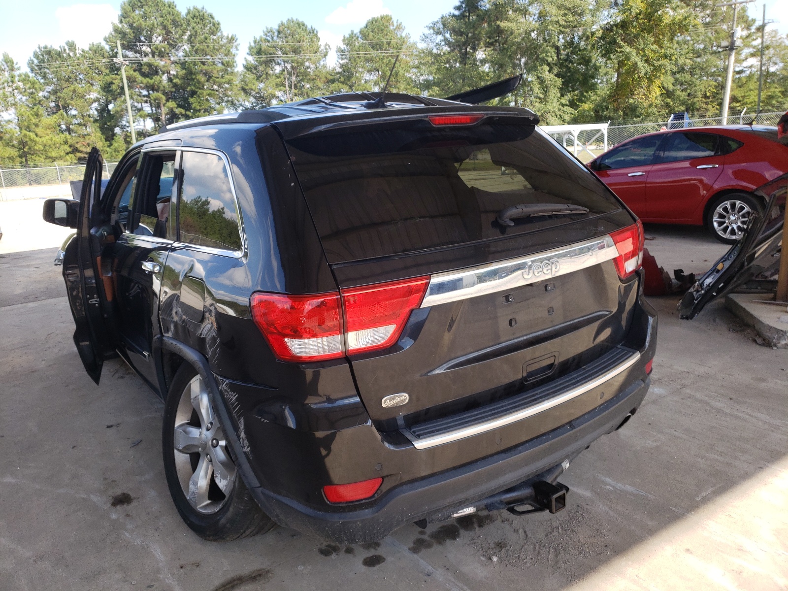 Photo 3 from auction – 2012 JEEP GRAND CHER with VIN 1C4RJECG1CC305200