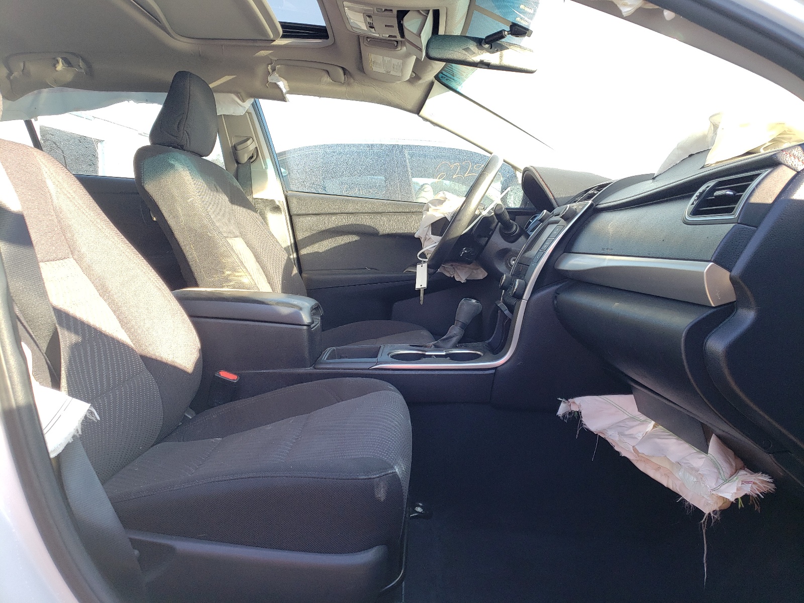 Photo 5 from auction – 2017 TOYOTA CAMRY LE with VIN 4T1BF1FK9HU369347