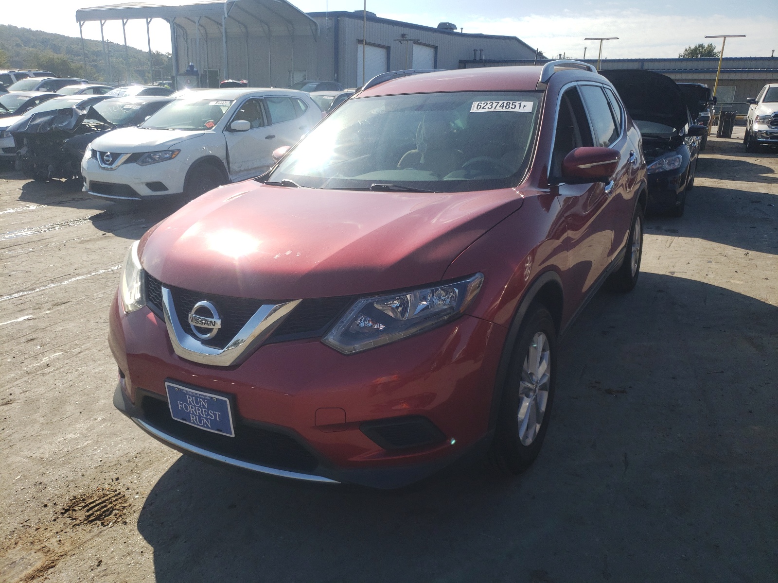 Photo 2 from auction – 2015 NISSAN ROGUE S with VIN 5N1AT2MK0FC926758