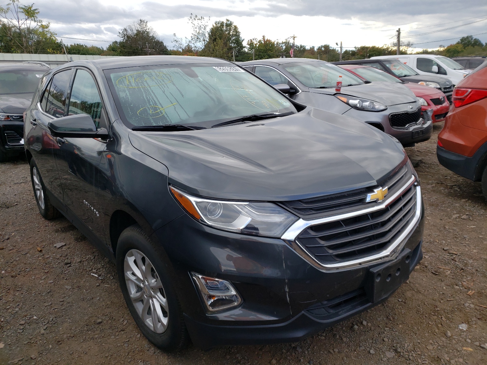 CHEVROLET EQUINOX LT 2018 with VIN 2GNAXJEV1J6330949 - Photo from auction