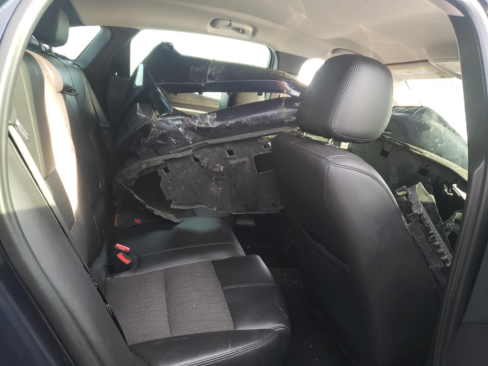Photo 6 from auction – 2017 CHEVROLET IMPALA LT with VIN 2G1105SA0H9166472