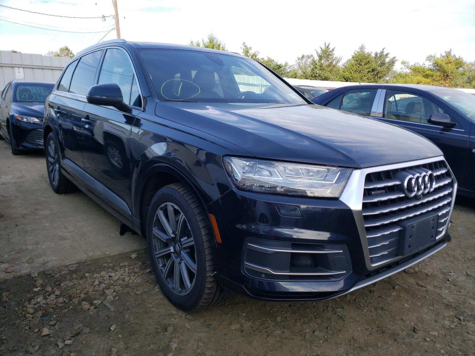 AUDI Q7 PREMIUM 2017 with VIN WA1LAAF72HD025453 - Photo from auction