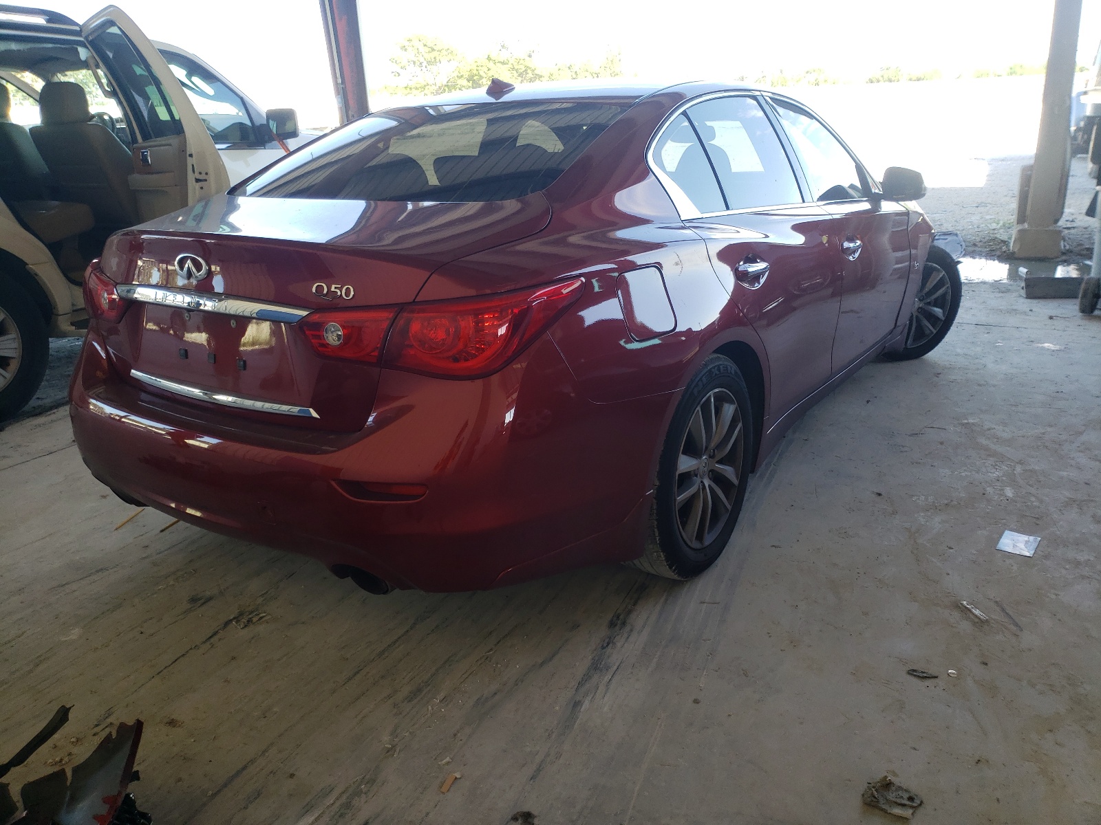 Photo 4 from auction – 2015 INFINITI Q50 BASE with VIN JN1BV7AP0FM353521