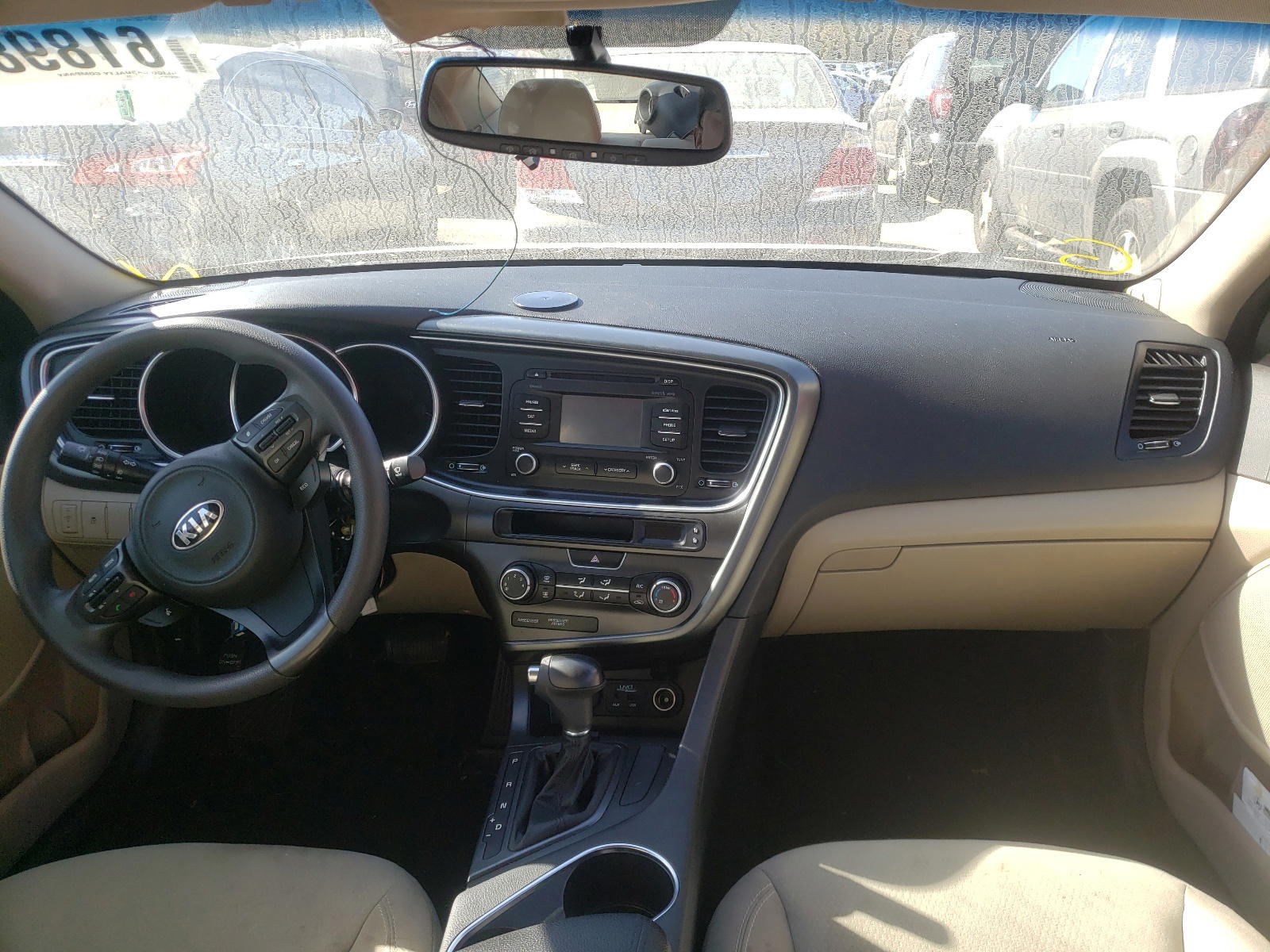 Photo 9 from auction – 2015 KIA OPTIMA with VIN 5XXGM4A72FG388801