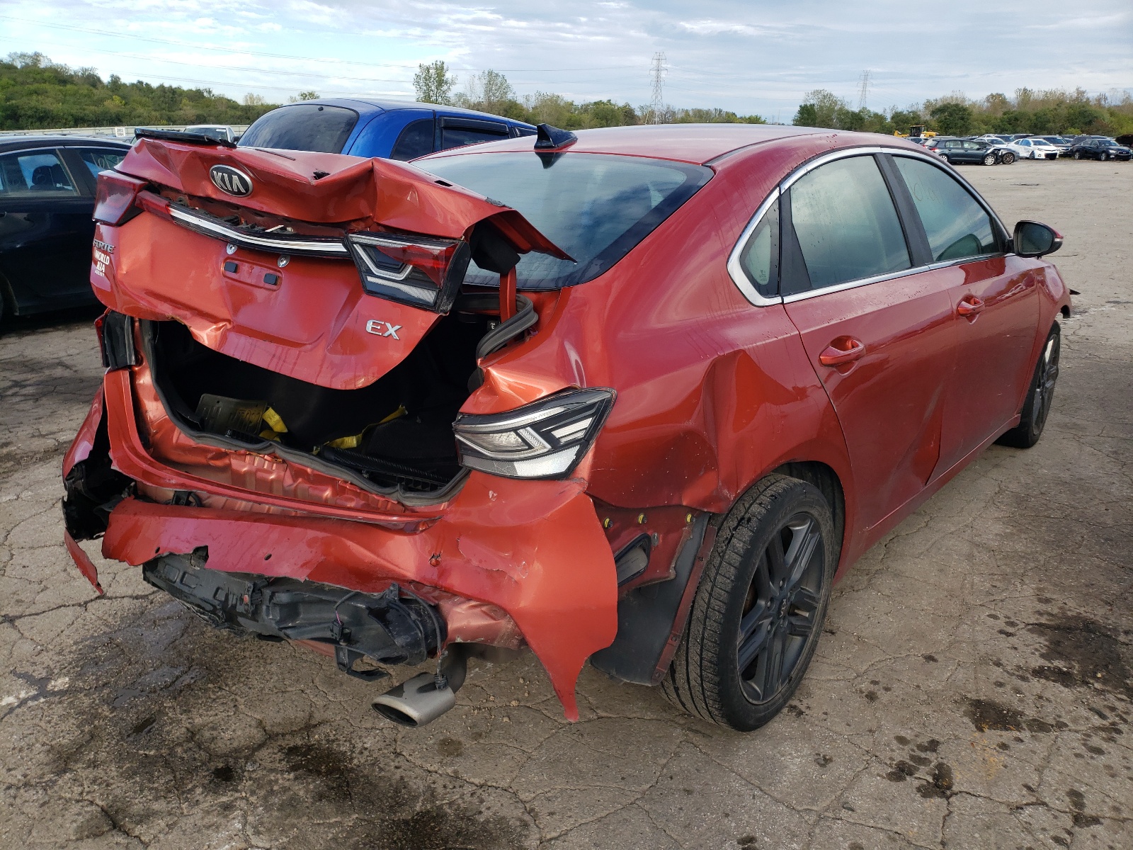 Photo 4 from auction – 2019 KIA FORTE EX with VIN 3KPF54ADXKE085654