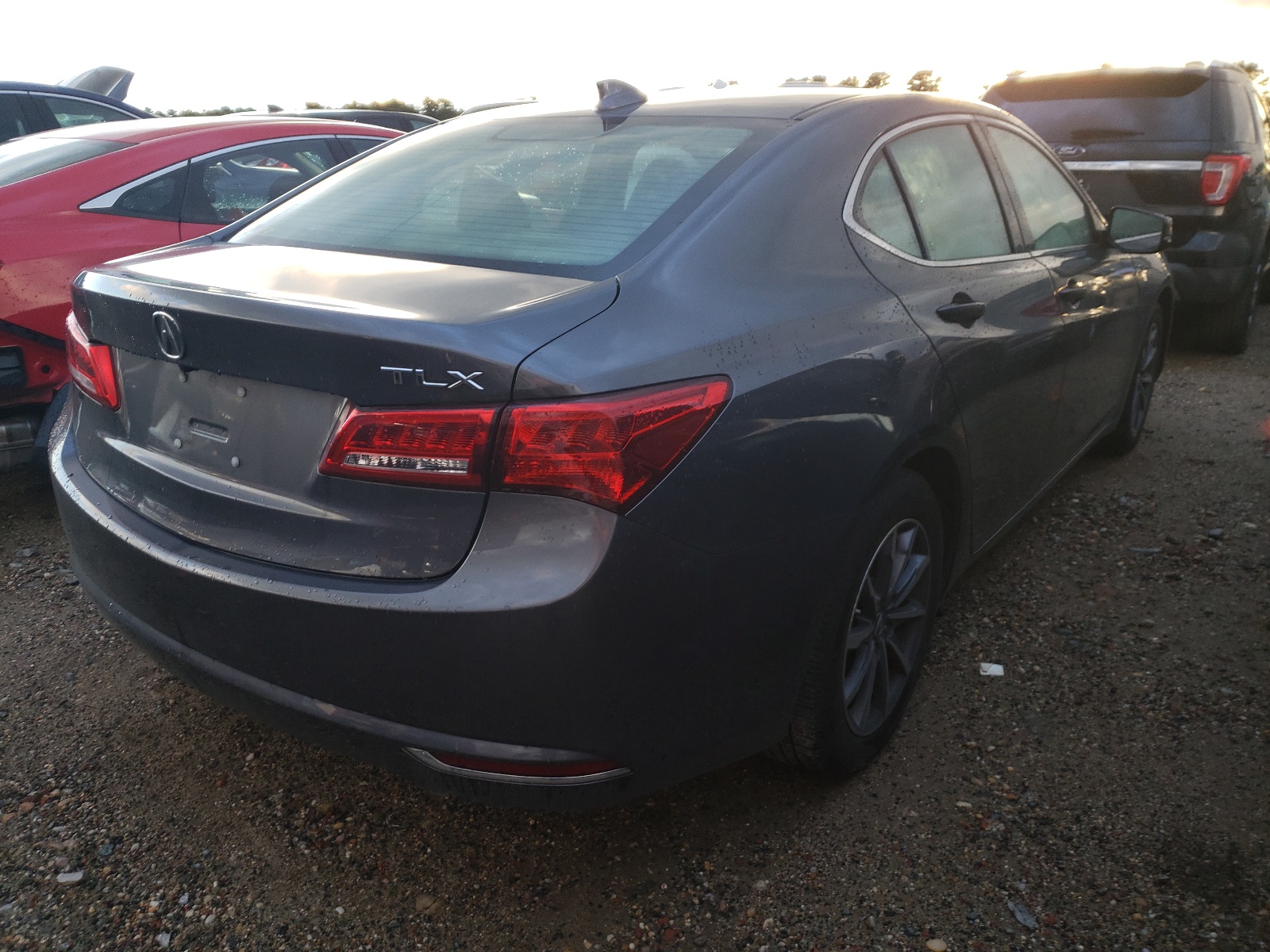 Photo 4 from auction – 2018 ACURA TLX with VIN 19UUB1F3XJA011555