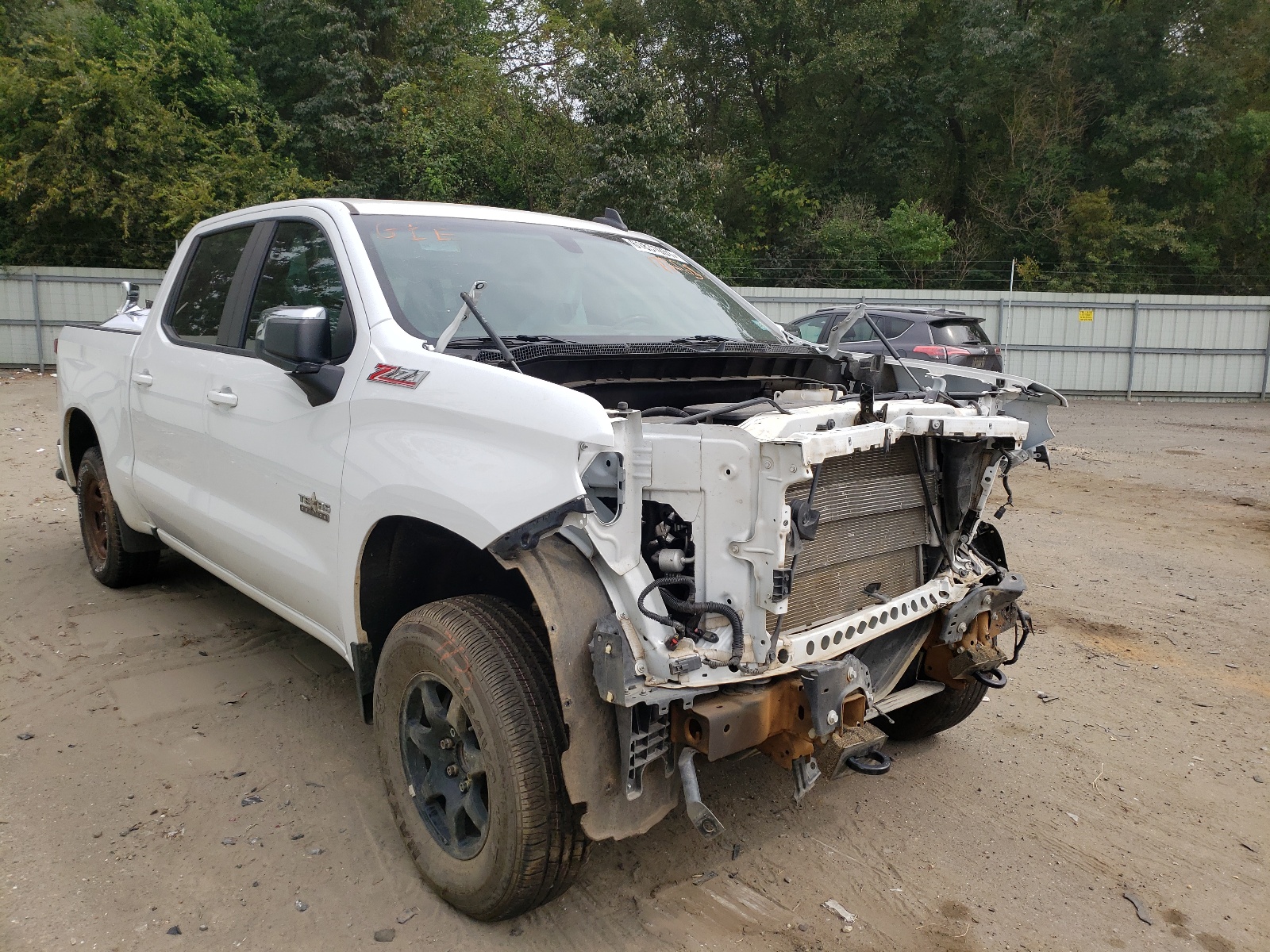 Photo 1 from auction – 2019 CHEVROLET SILVERADO with VIN 3GCUYDED4KG172656