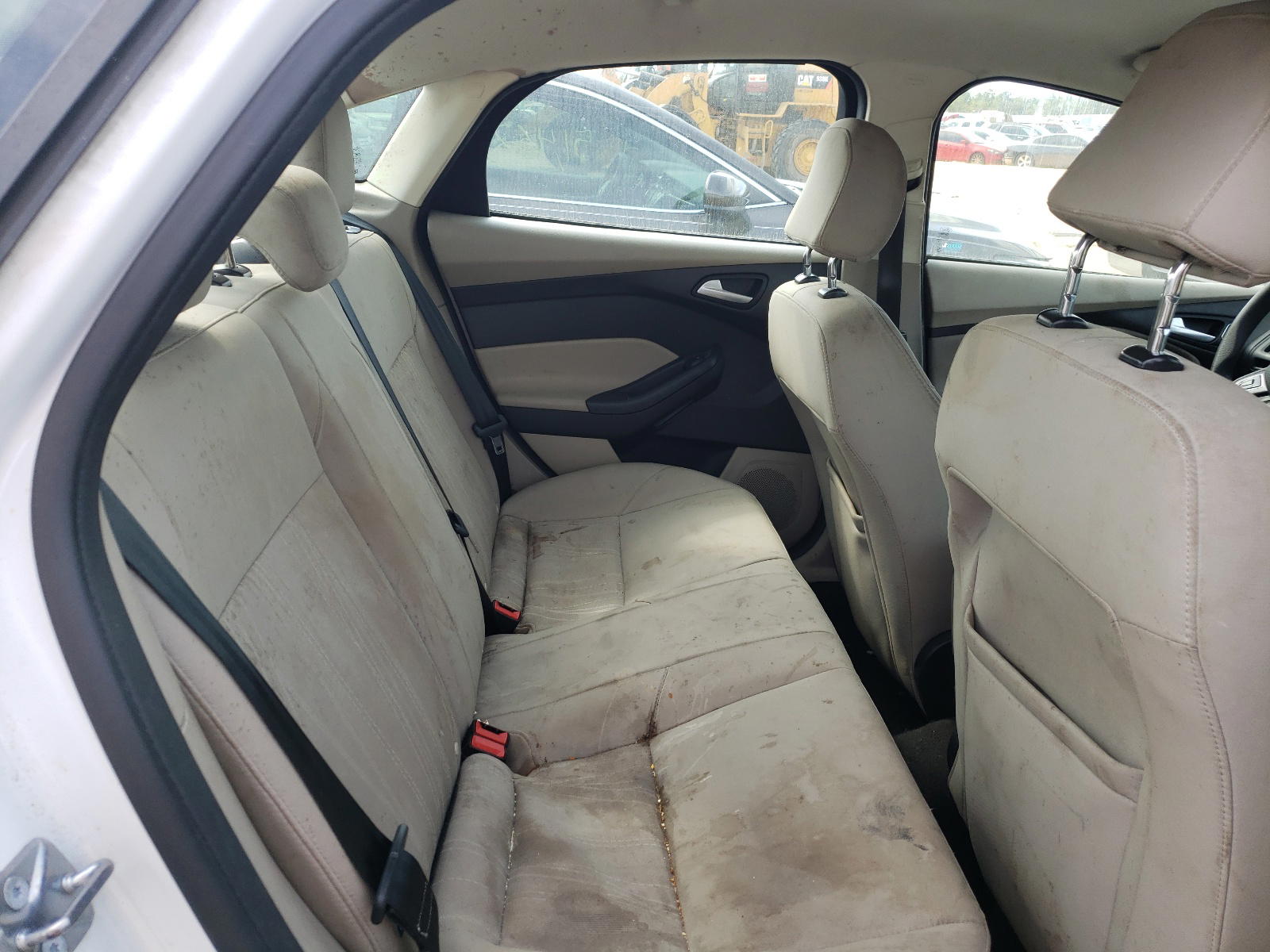 Photo 6 from auction – 2017 FORD FOCUS SE with VIN 1FADP3F21HL269437