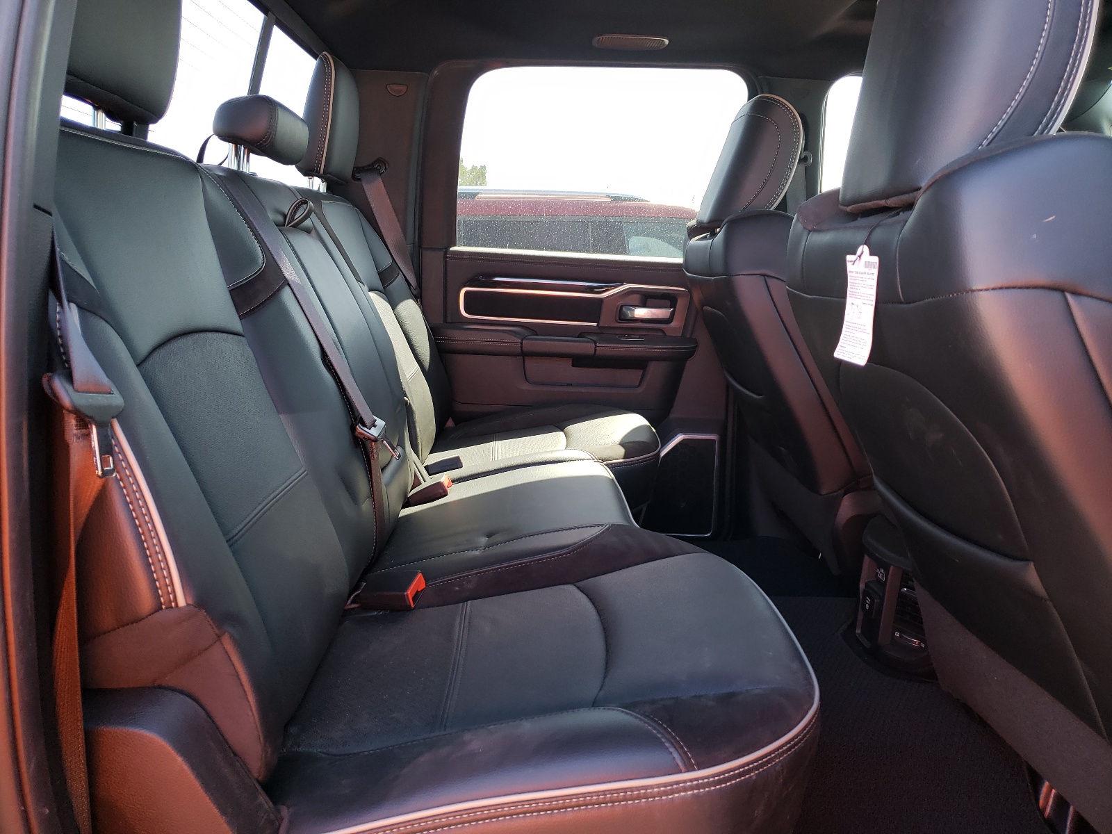 Photo 6 from auction – 2021 RAM 2500 LARAM with VIN 3C6UR5FL5MG560742