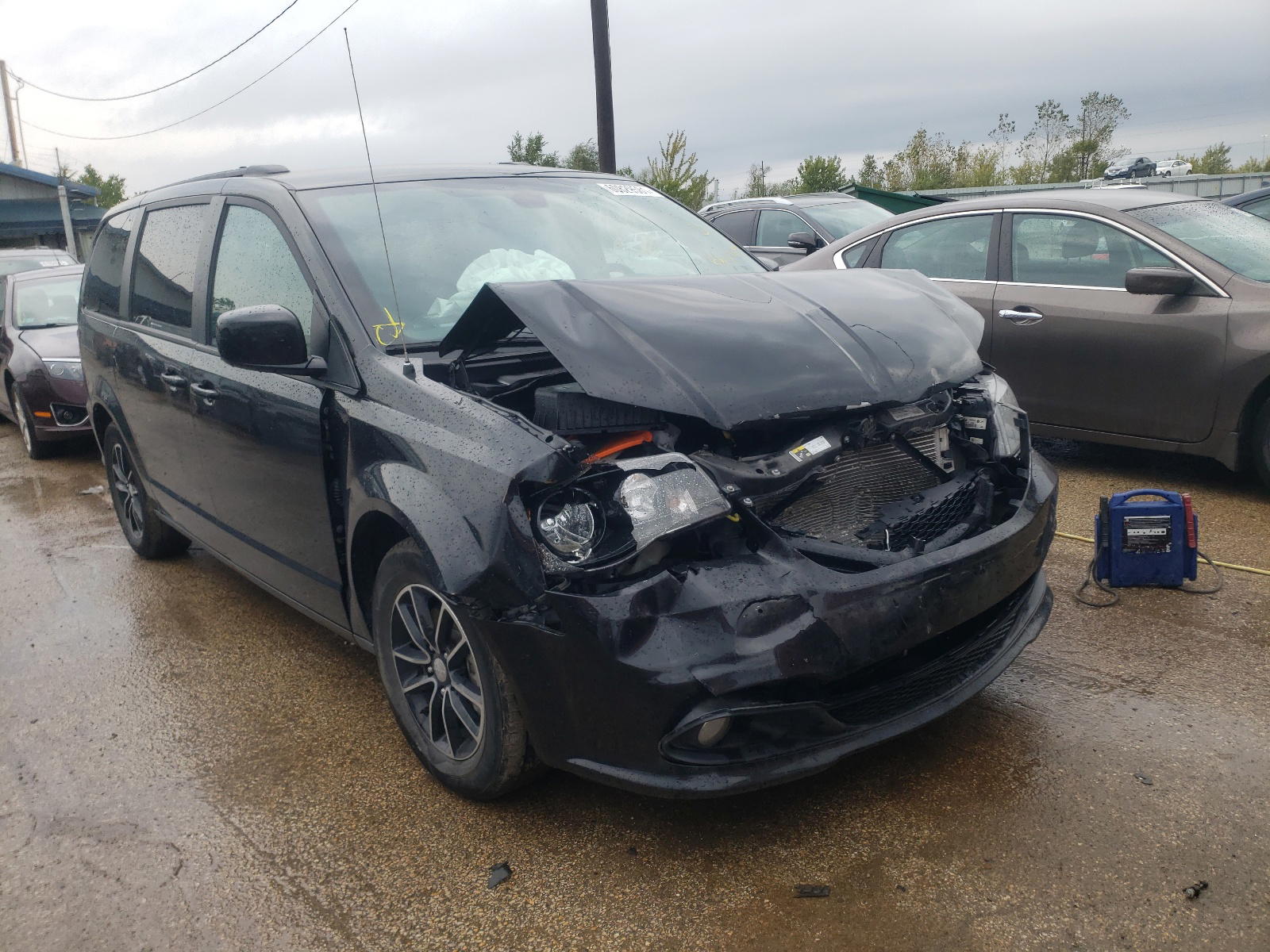 DODGE GRAND CARA 2019 with VIN 2C4RDGEG4KR662649 - Photo from auction