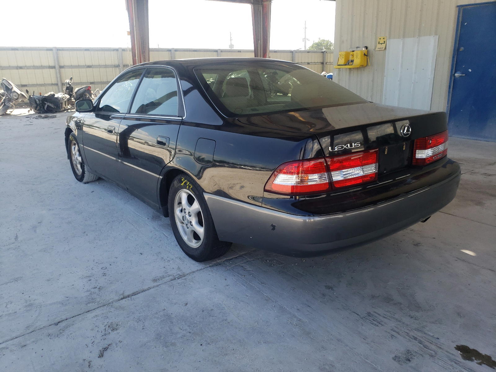 Photo 3 from auction – 2000 LEXUS ES 300 with VIN JT8BF28G8Y5076812
