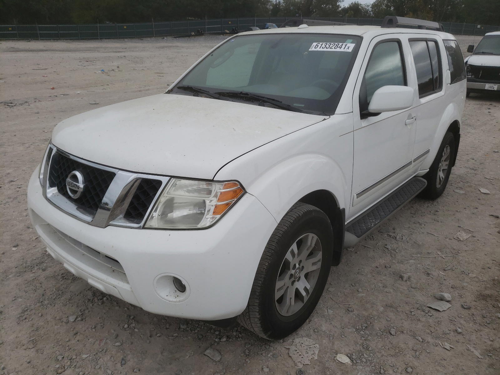 Photo 2 from auction – 2011 NISSAN PATHFINDER with VIN 5N1AR1NN3BC630497