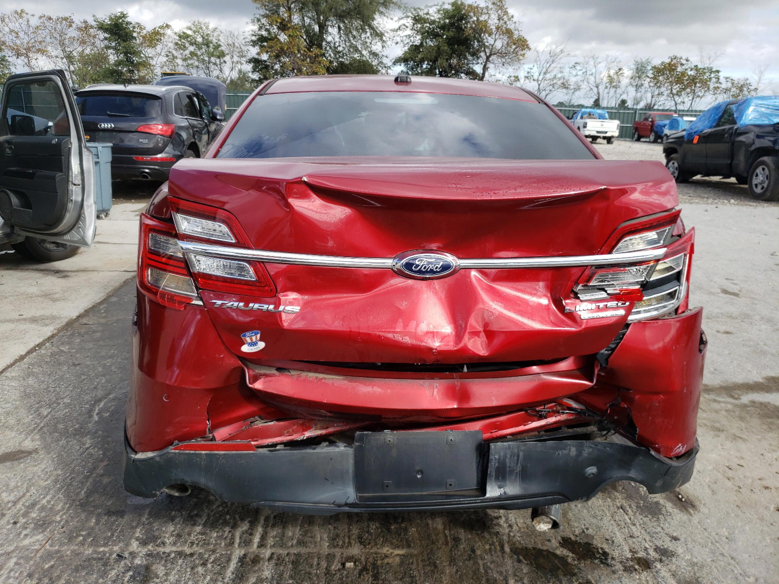 Photo 9 from auction – 2013 FORD TAURUS LIM with VIN 1FAHP2F80DG155934