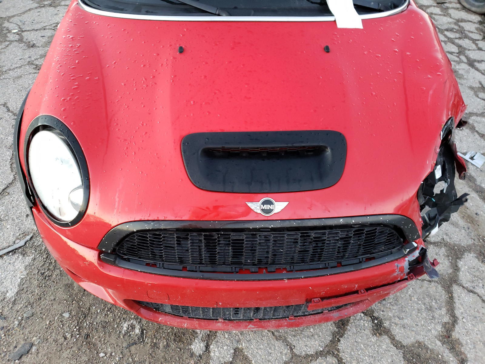 Photo 7 from auction – 2010 MINI COOPER S with VIN WMWMF7C50ATX44291