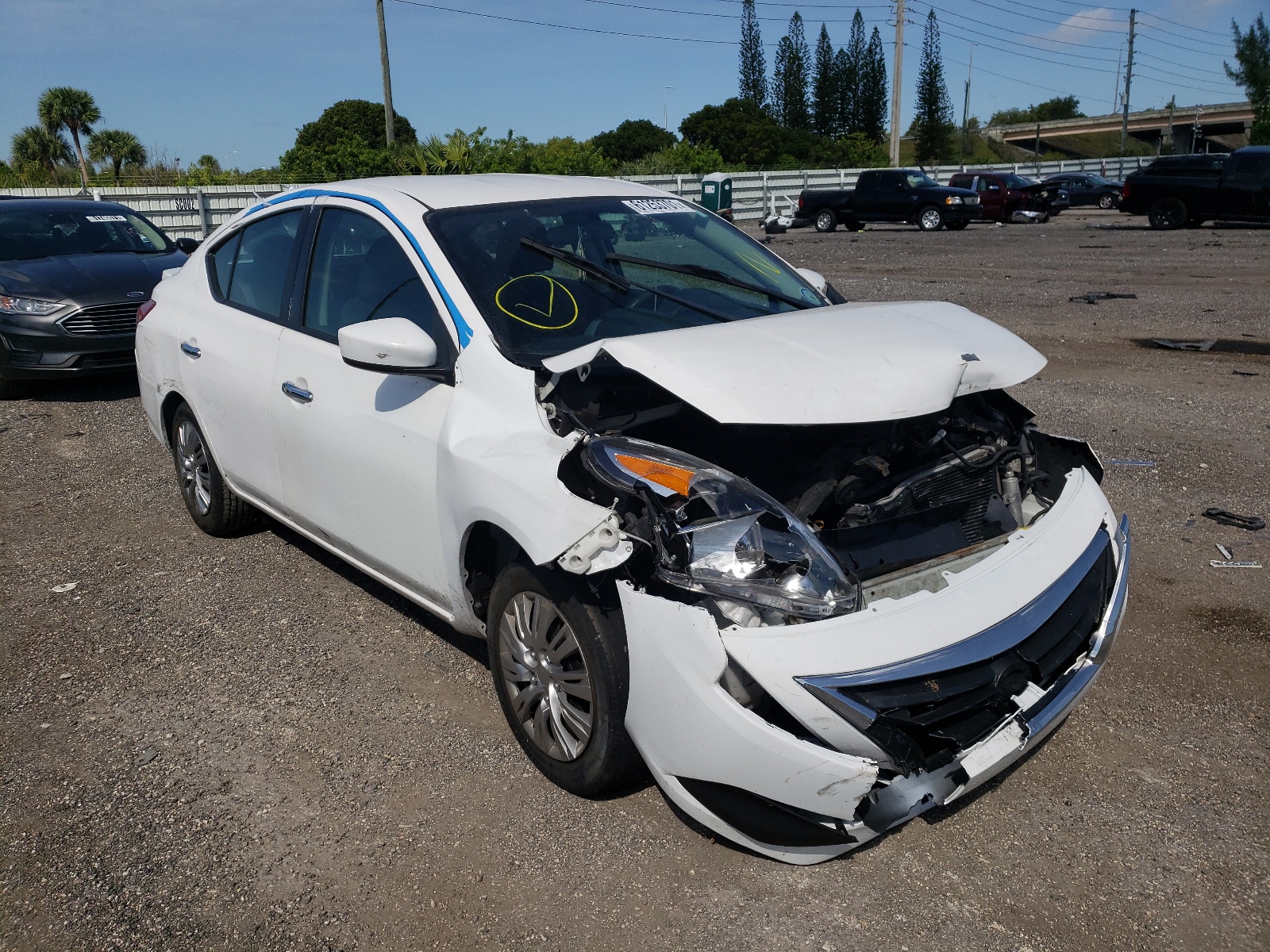 NISSAN VERSA S 2017 with VIN 3N1CN7AP6HL815873 - Photo from auction