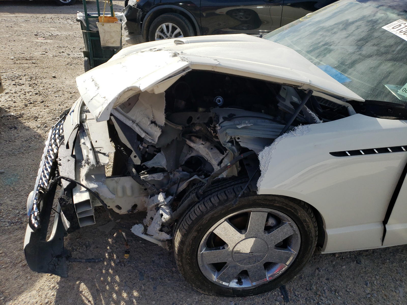 Photo 9 from auction – 2002 FORD THUNDERBIR with VIN 1FAHP60AX2Y119145