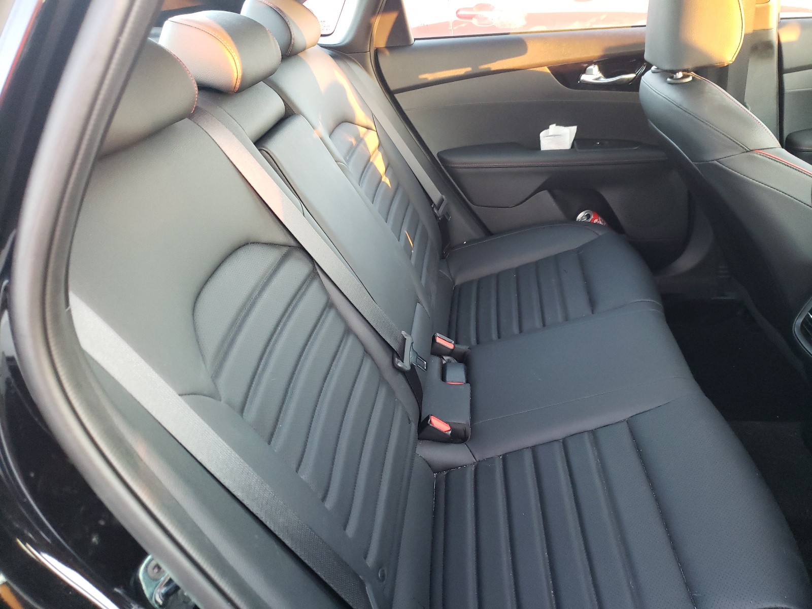 Photo 6 from auction – 2021 KIA FORTE GT with VIN 3KPF44AC5ME339476