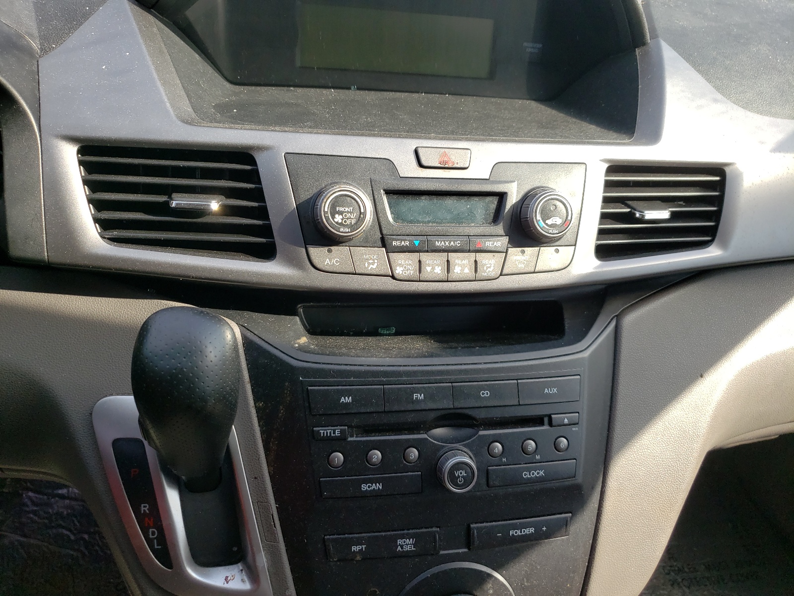 Photo 9 from auction – 2011 HONDA ODYSSEY LX with VIN 5FNRL5H23BB064913