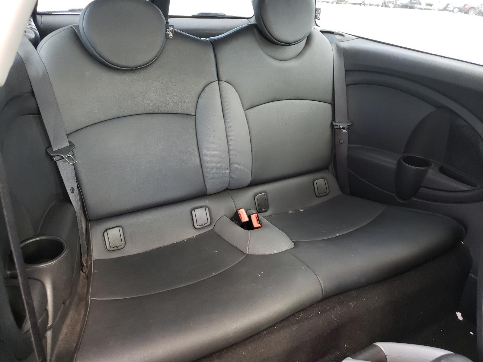 Photo 6 from auction – 2010 MINI COOPER CLU with VIN WMWML3C55ATX38276
