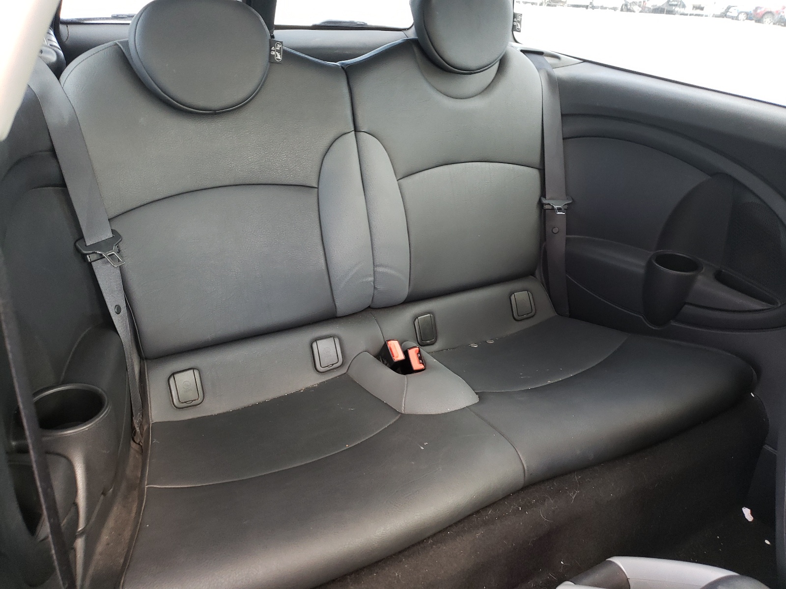Foto 6 de la subasta – 2010 MINI COOPER CLU con VIN WMWML3C55ATX38276