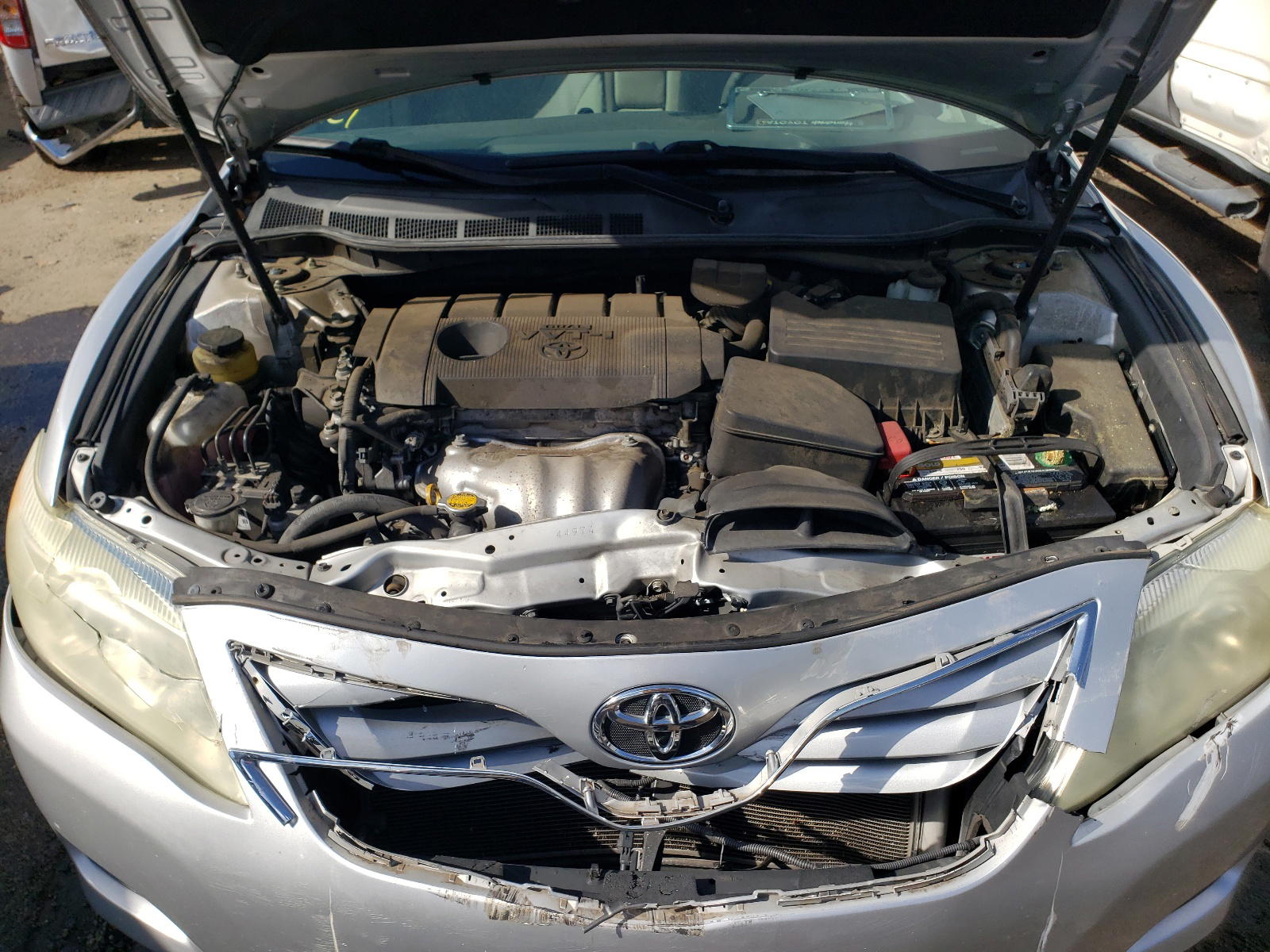 Photo 7 from auction – 2011 TOYOTA CAMRY with VIN 4T1BF3EK9BU123208