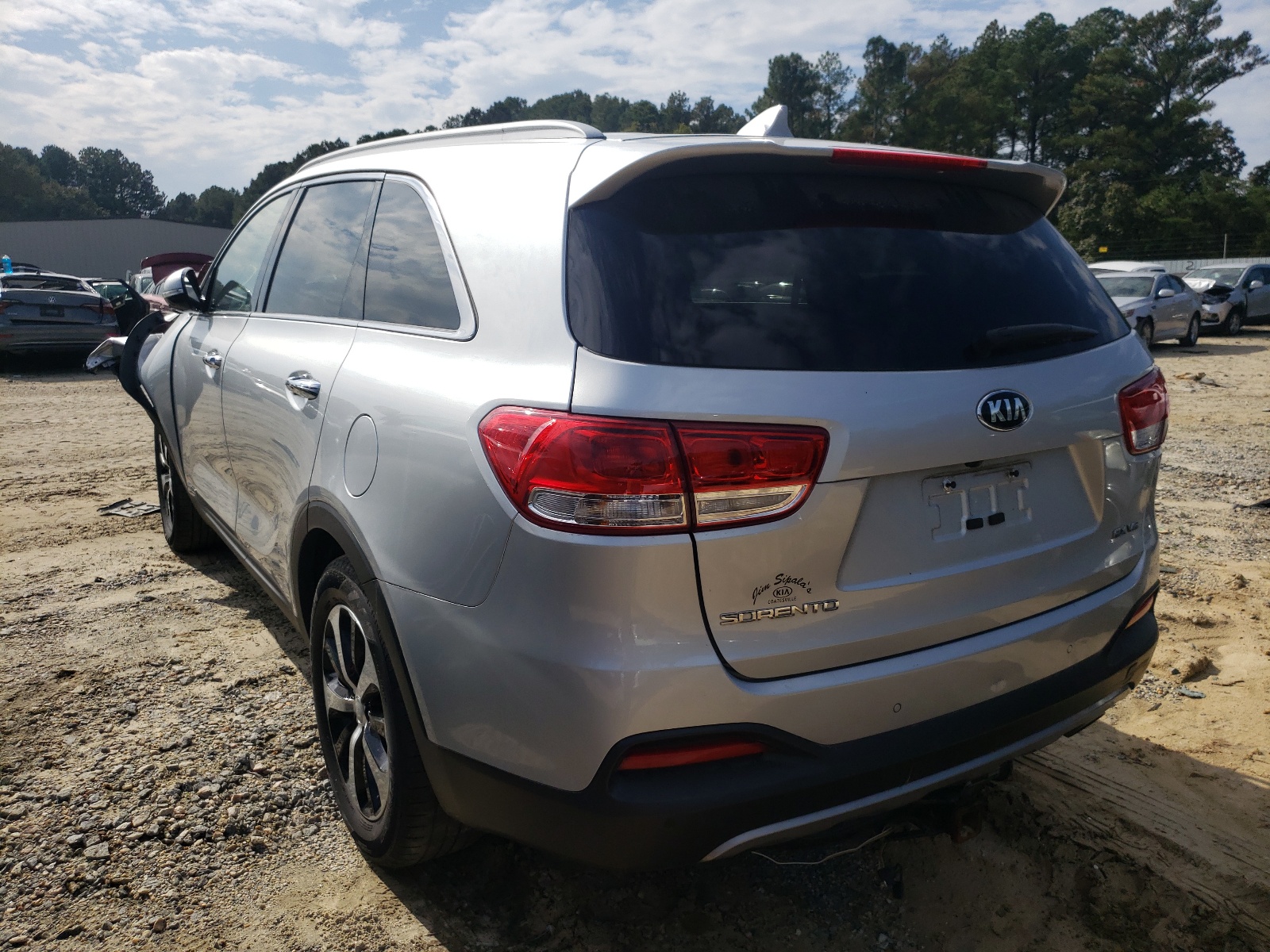 Photo 3 from auction – 2017 KIA SORENTO EX with VIN 5XYPHDA58HG239410