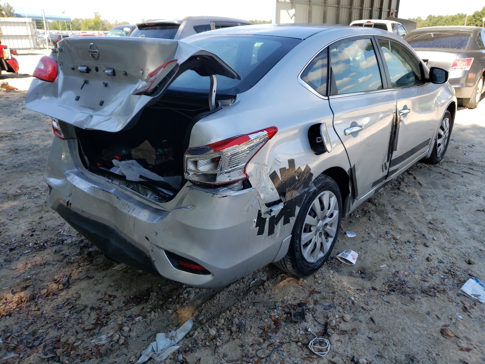 Photo 4 from auction – 2016 NISSAN SENTRA S with VIN 3N1AB7AP0GY284445