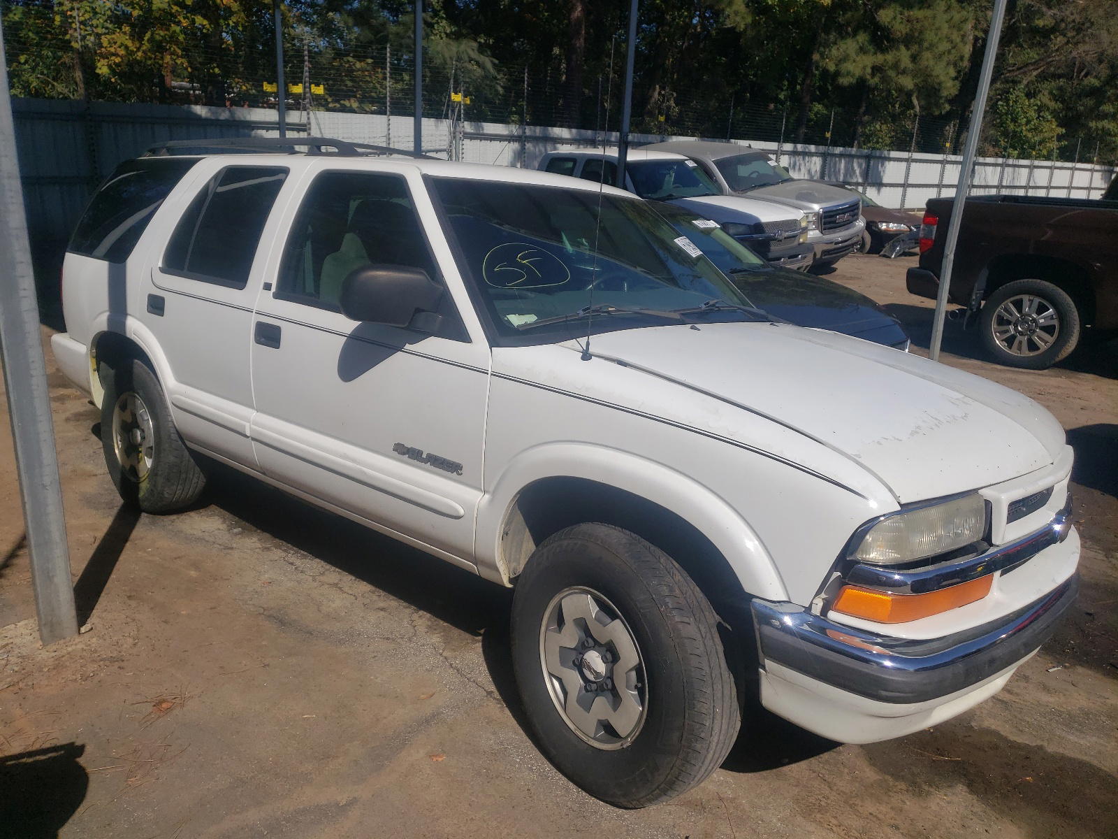 CHEVROLET BLAZER 2002 with VIN 1GNDT13W62K166018 - Photo from auction