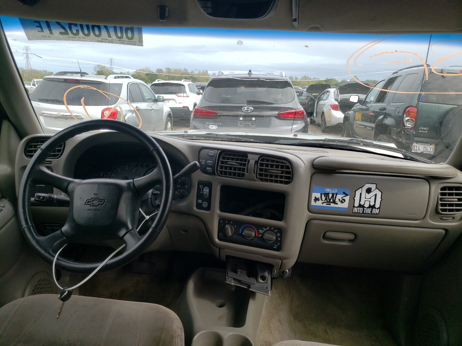 Photo 9 from auction – 2000 CHEVROLET BLAZER with VIN 1GNDT13W2Y2281062