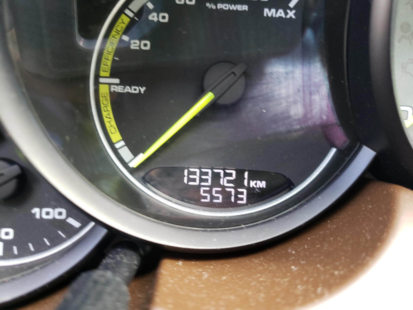 Photo 8 from auction – 2015 PORSCHE CAYENNE SE with VIN WP1AE2A21FLA52826