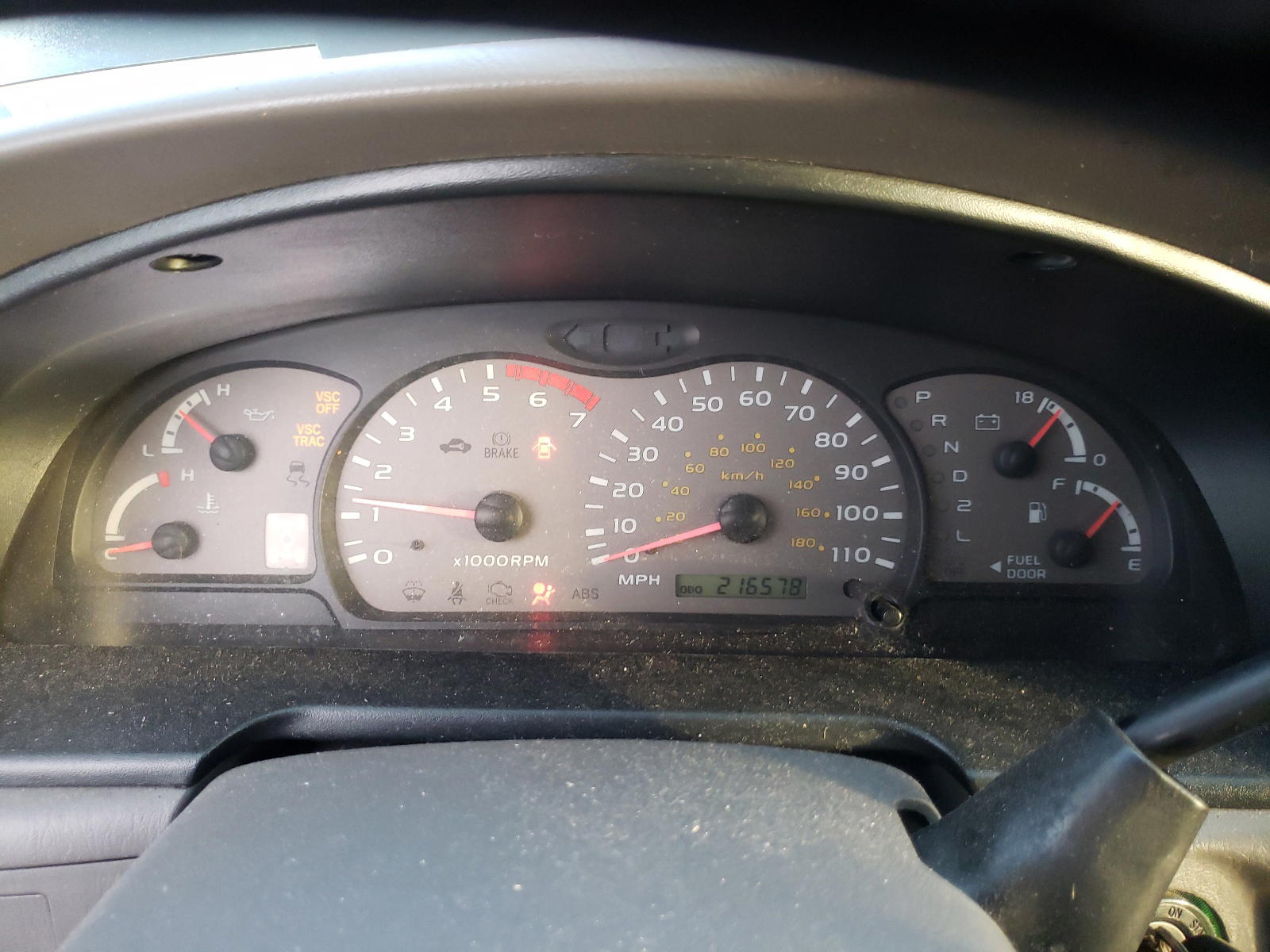 Photo 8 from auction – 2002 TOYOTA SEQUOIA LI with VIN 5TDBT48AX2S096739
