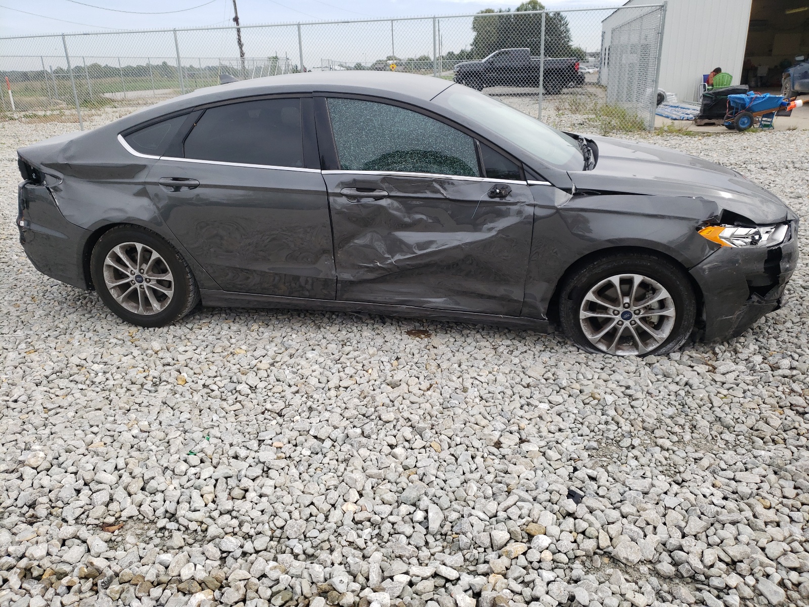 Photo 9 from auction – 2019 FORD FUSION SE with VIN 3FA6P0HD5KR231188