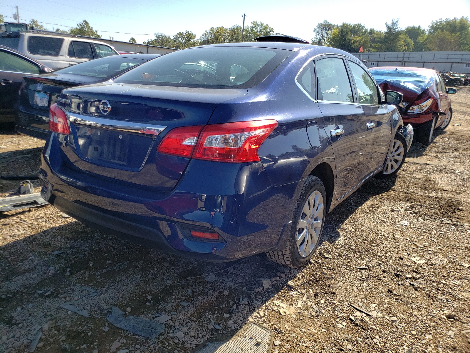 Photo 4 from auction – 2018 NISSAN SENTRA with VIN 3N1AB7AP9JY332810