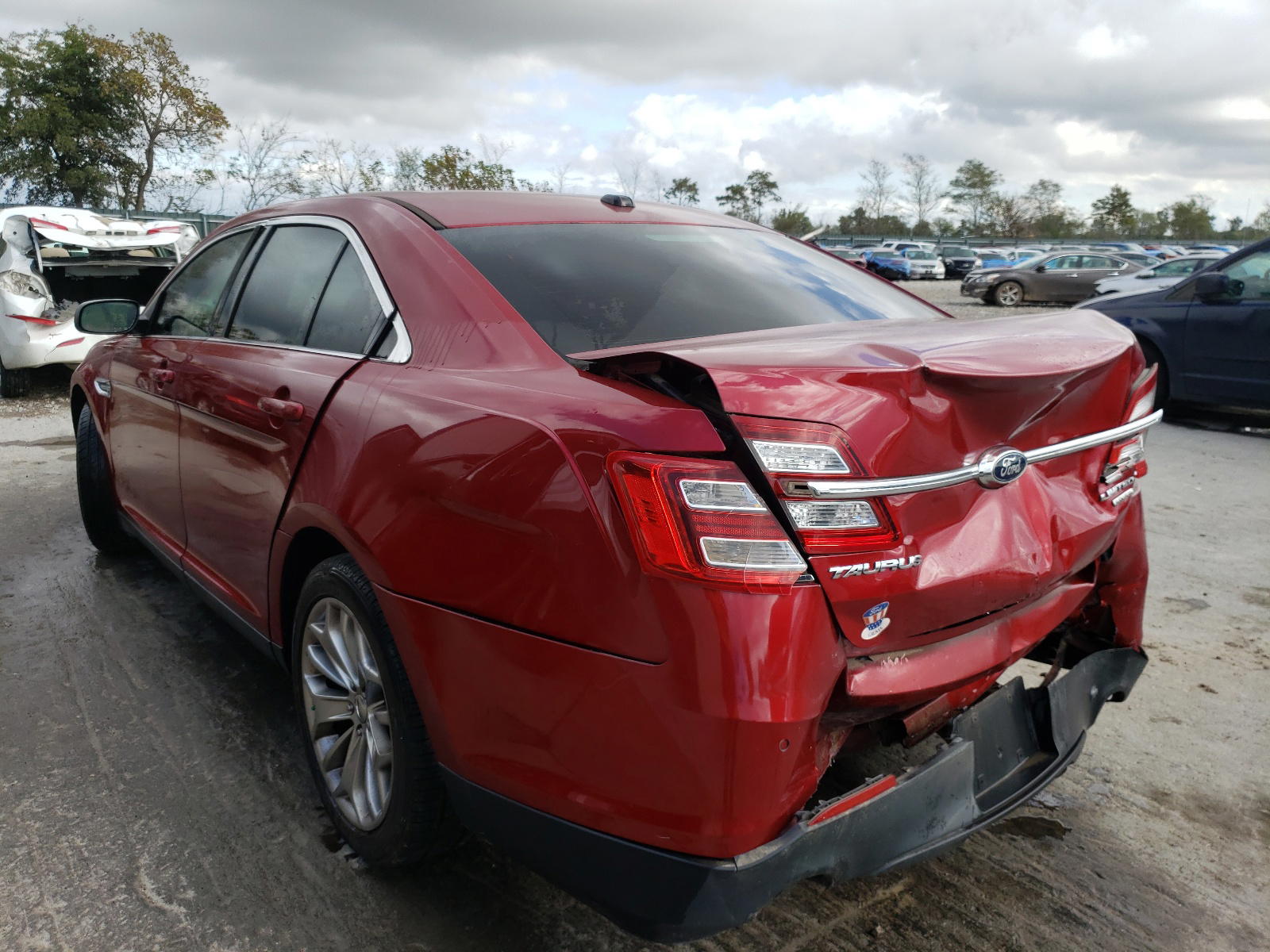 Photo 3 from auction – 2013 FORD TAURUS LIM with VIN 1FAHP2F80DG155934