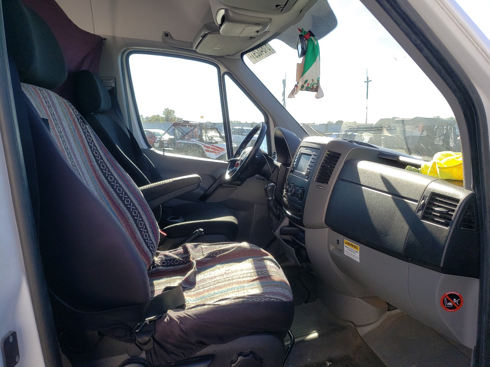 Photo 5 from auction – 2016 MERCEDES-BENZ SPRINTER 2 with VIN WD4PE8CDXGP250771