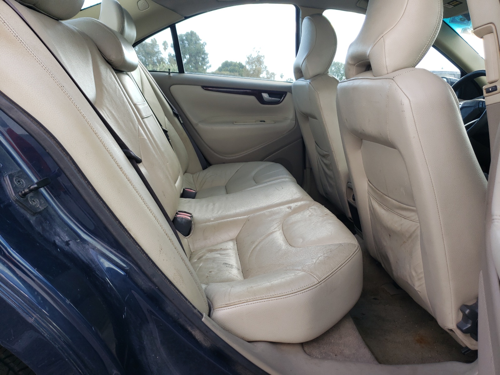 Photo 6 from auction – 2004 VOLVO S60 with VIN YV1RS61T242366639