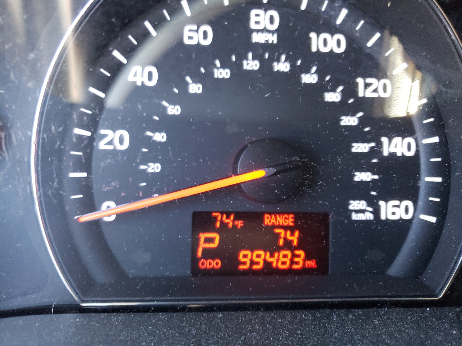 Photo 8 from auction – 2014 KIA SORENTO LX with VIN 5XYKT3A65EG521964