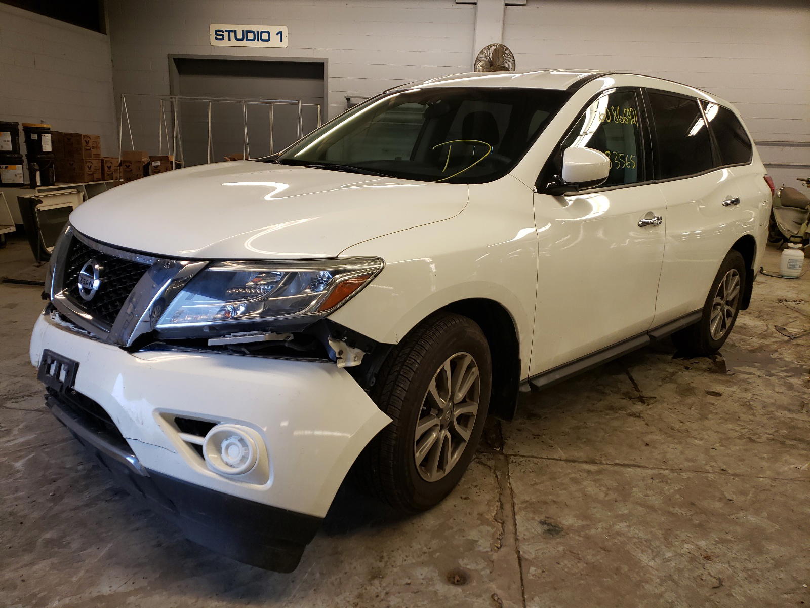 Photo 2 from auction – 2013 NISSAN PATHFINDER with VIN 5N1AR2MM1DC635876