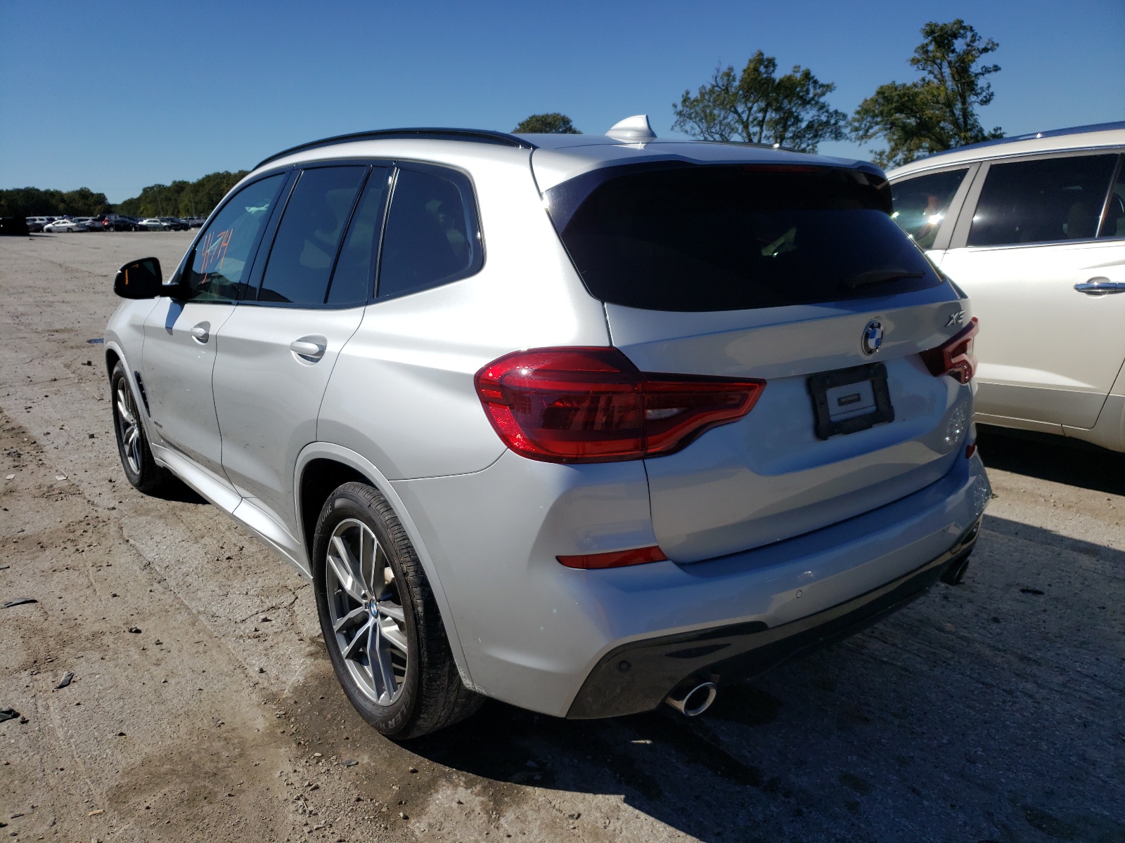 Photo 3 from auction – 2018 BMW X3 XDRIVE3 with VIN 5UXTR9C57JLD61225