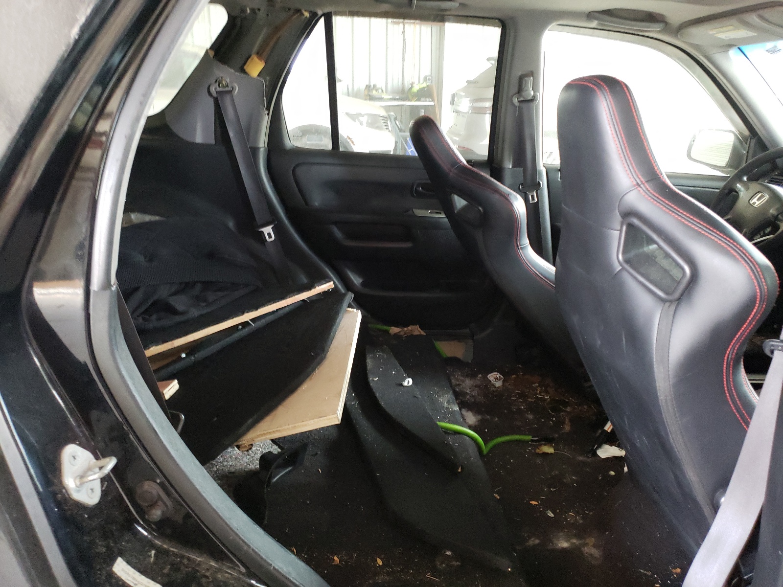 Photo 6 from auction – 2004 HONDA CR-V EX with VIN SHSRD788X4U249050