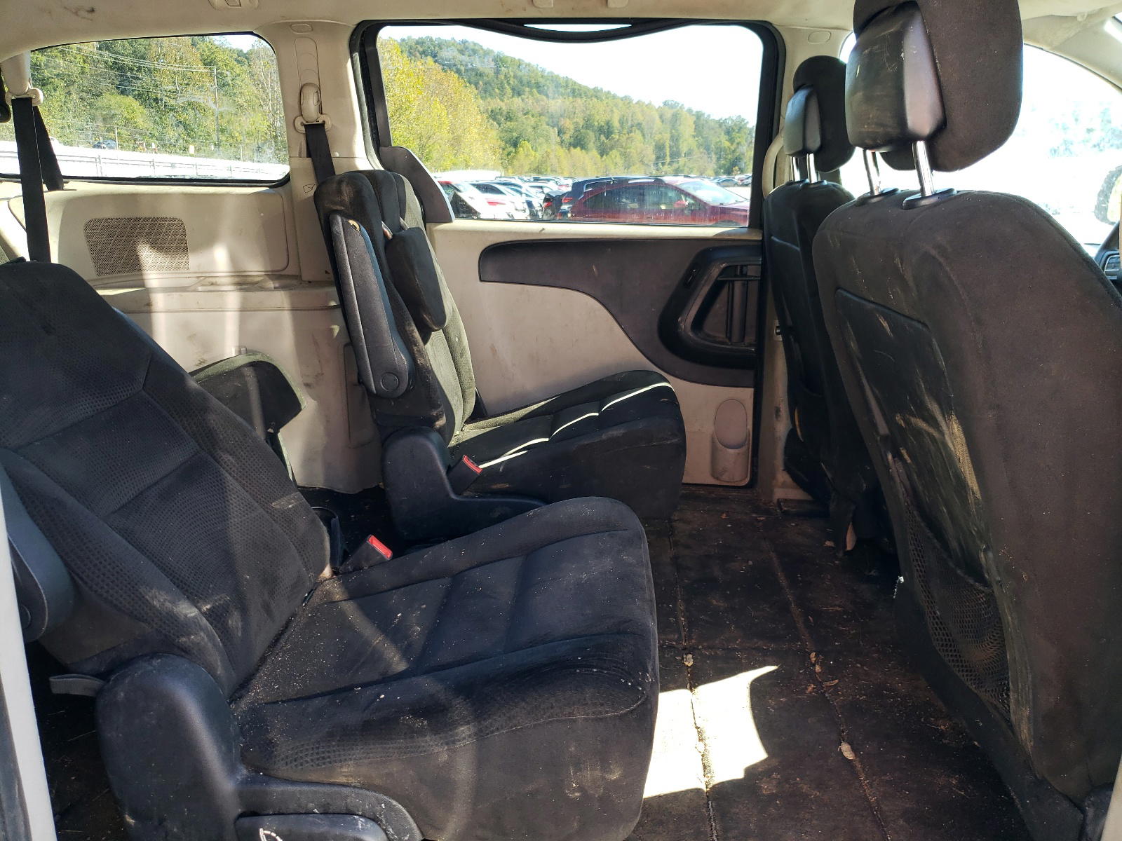 Photo 6 from auction – 2016 DODGE GRAND CARA with VIN 2C4RDGCG3GR169376