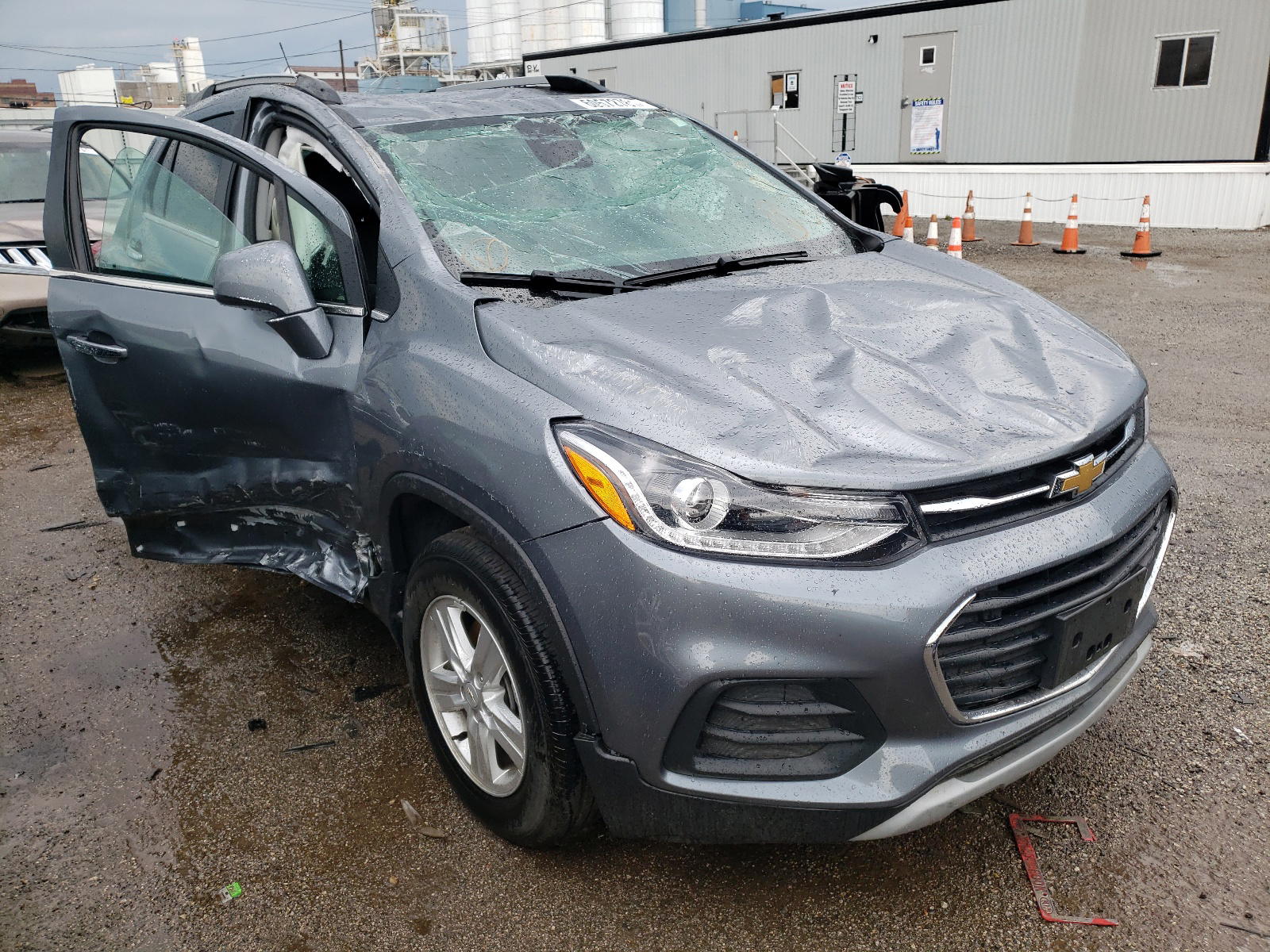 CHEVROLET TRAX 1LT 2019 with VIN KL7CJPSB8KB955893 - Photo from auction