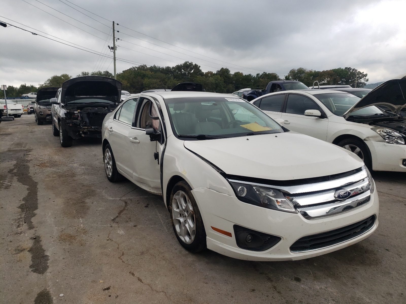 FORD FUSION SE 2011 with VIN 3FAHP0HA9BR322740 - Photo from auction