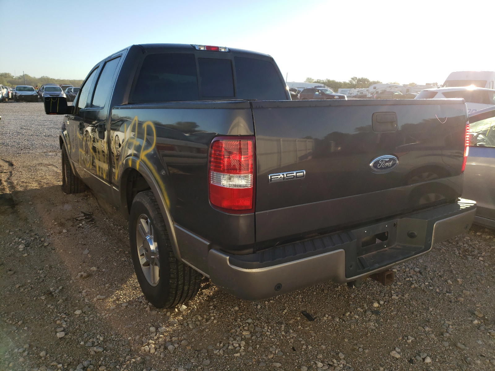 Photo 3 from auction – 2005 FORD F150 SUPER with VIN 1FTPW12575FA54928