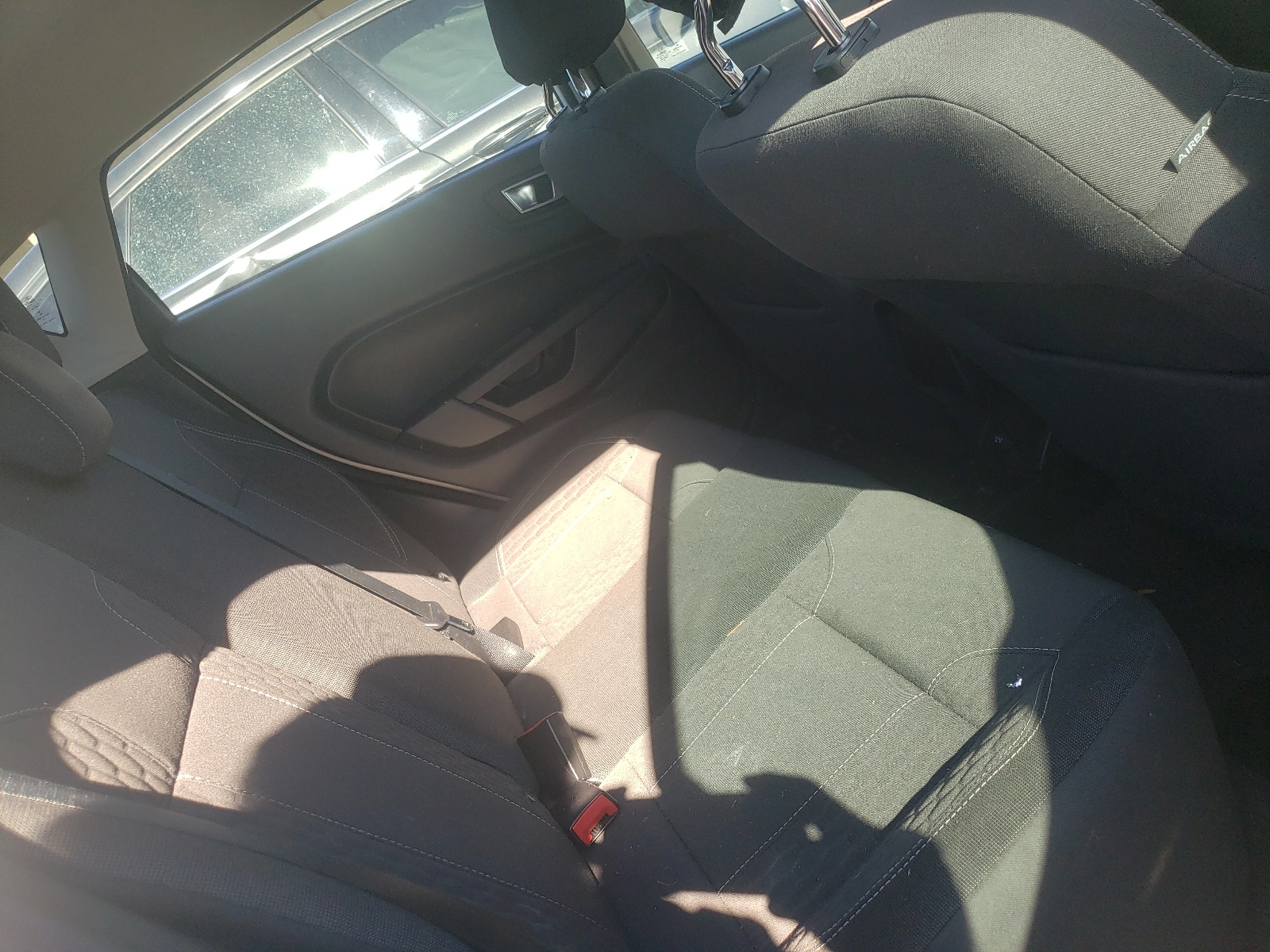 Zdjęcie 6 z aukcji – 2016 FORD FIESTA SE z VIN 3FADP4EJ7GM118632