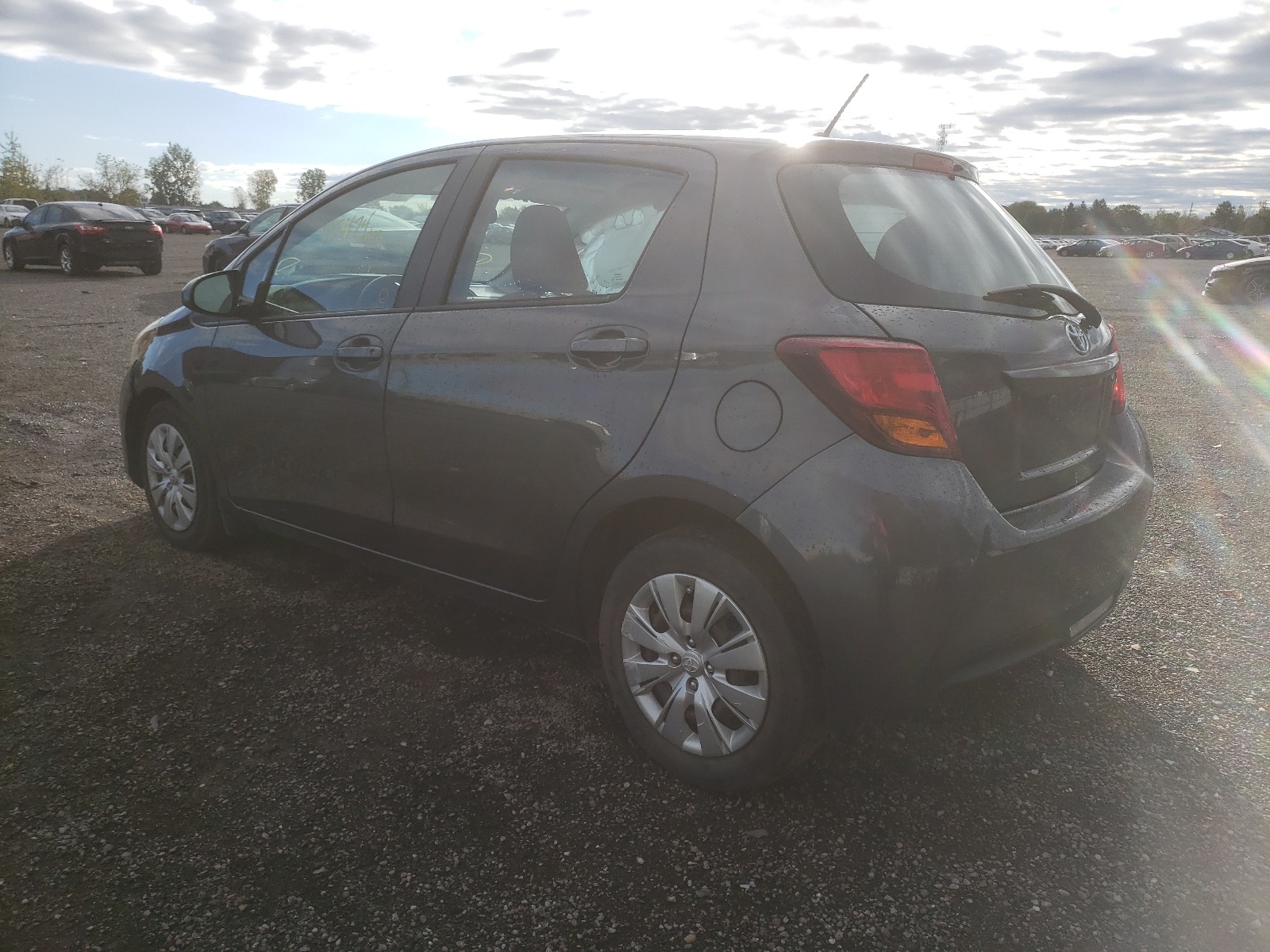 Photo 3 from auction – 2015 TOYOTA YARIS with VIN VNKKTUD32FA037850