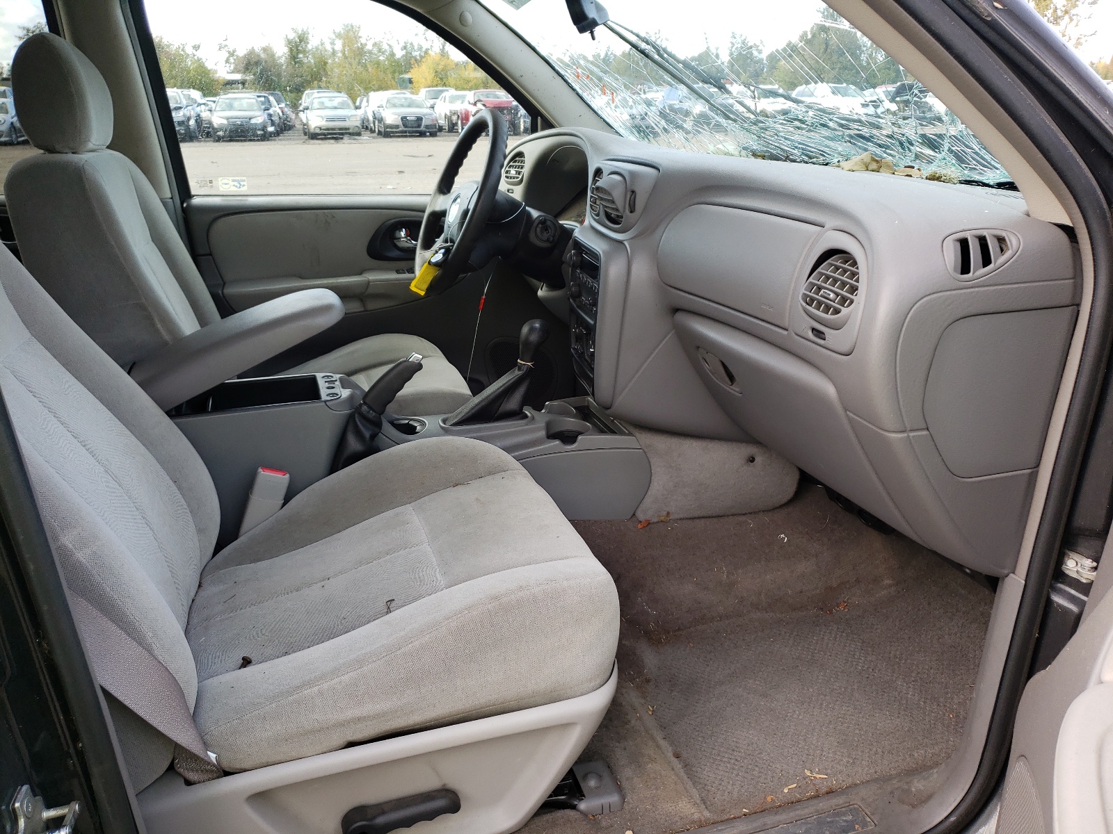 Photo 5 from auction – 2005 CHEVROLET TRAILBLAZE with VIN 1GNDT13S352209604