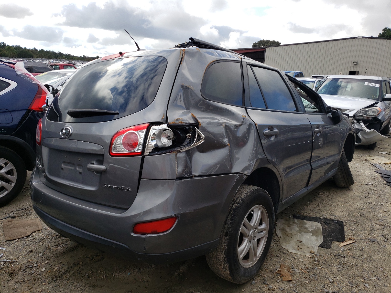 Photo 4 from auction – 2010 HYUNDAI SANTA FE G with VIN 5NMSG3AB9AH407161